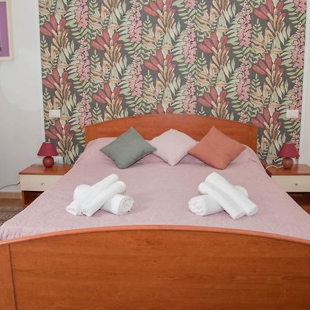Victoria Suite Casa Vacanza Taranto Exterior photo