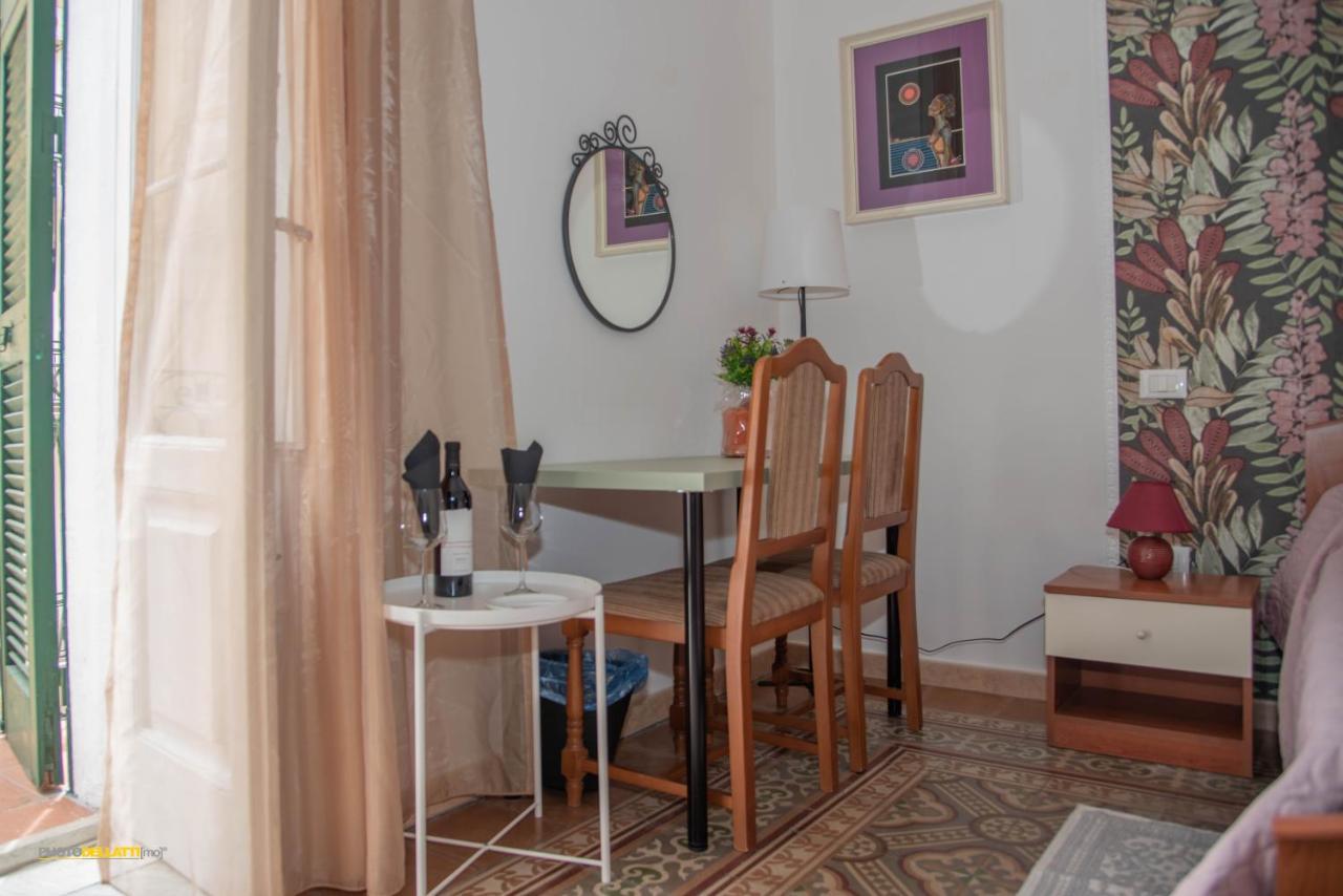 Victoria Suite Casa Vacanza Taranto Exterior photo