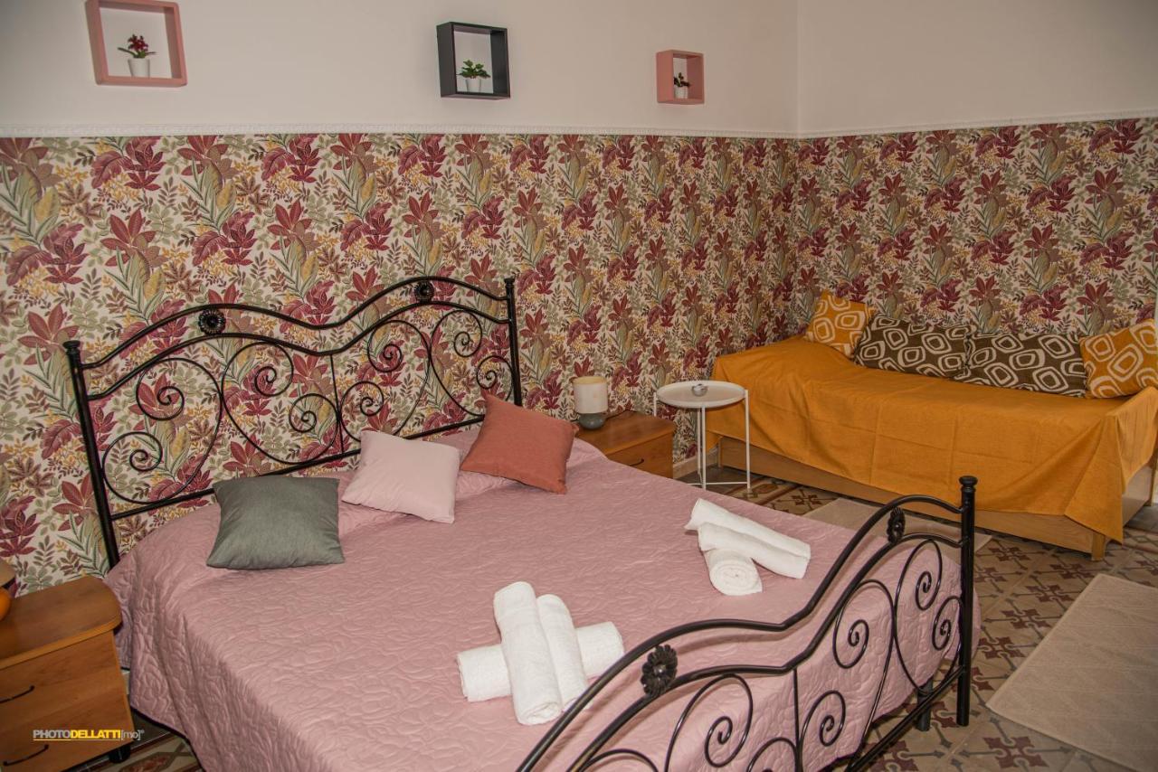 Victoria Suite Casa Vacanza Taranto Exterior photo